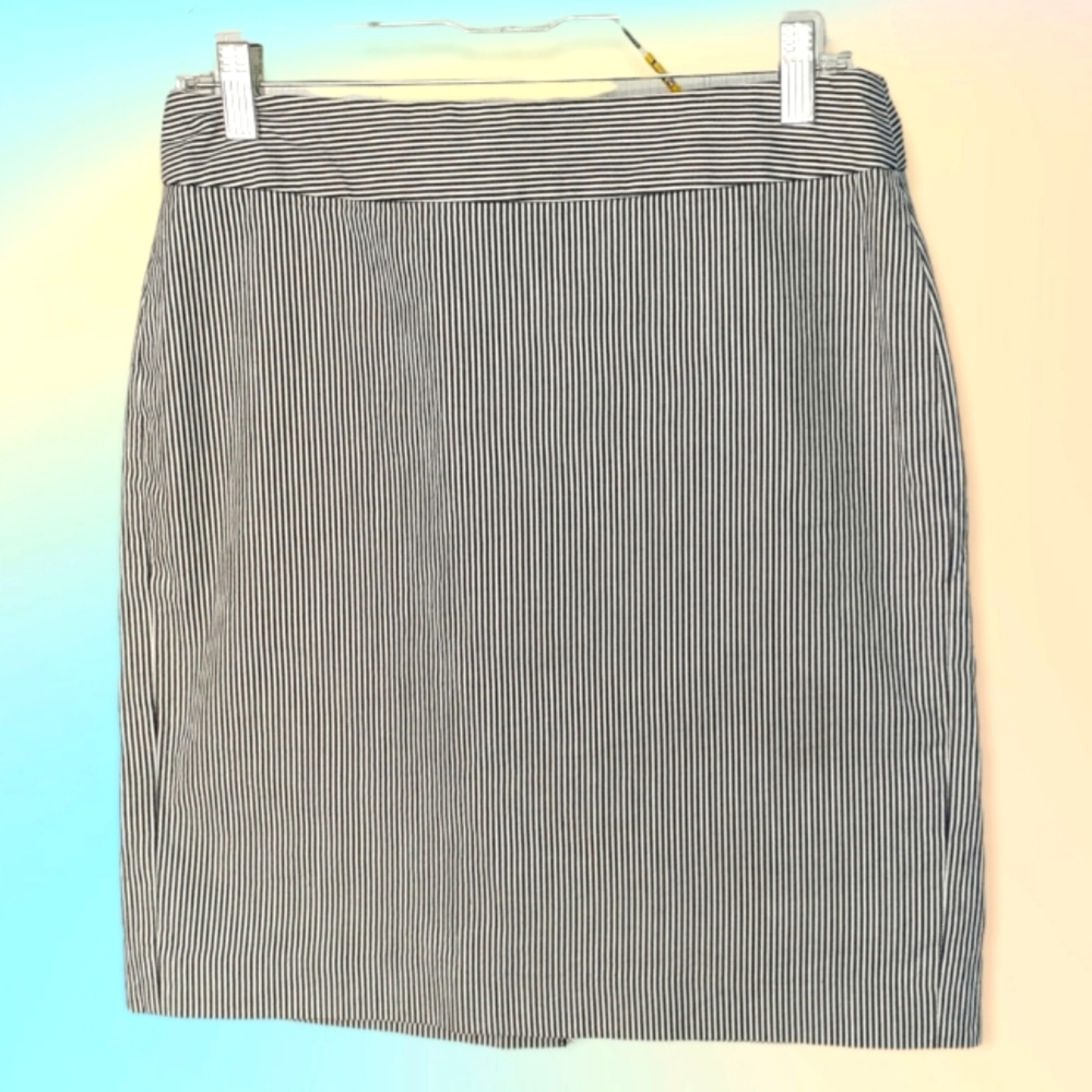 BANANA REPUBLIC Black and White Micro Striped Pencil Miniskirt
